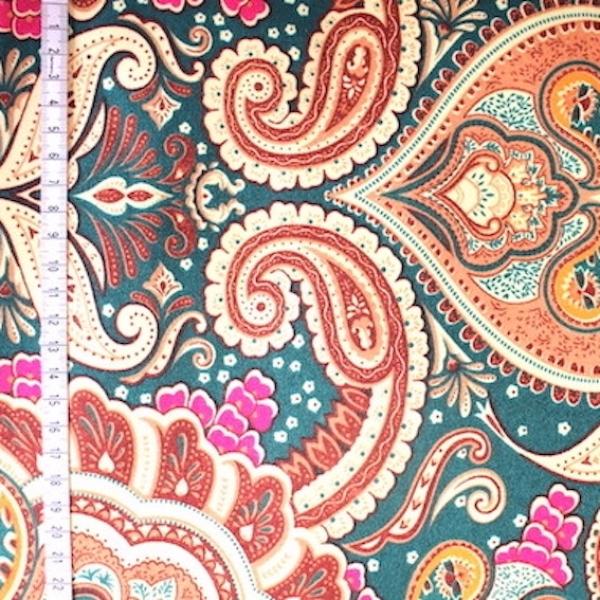 GREEN PAISLEY Postsowjetischer Stoff aus Zentralasien